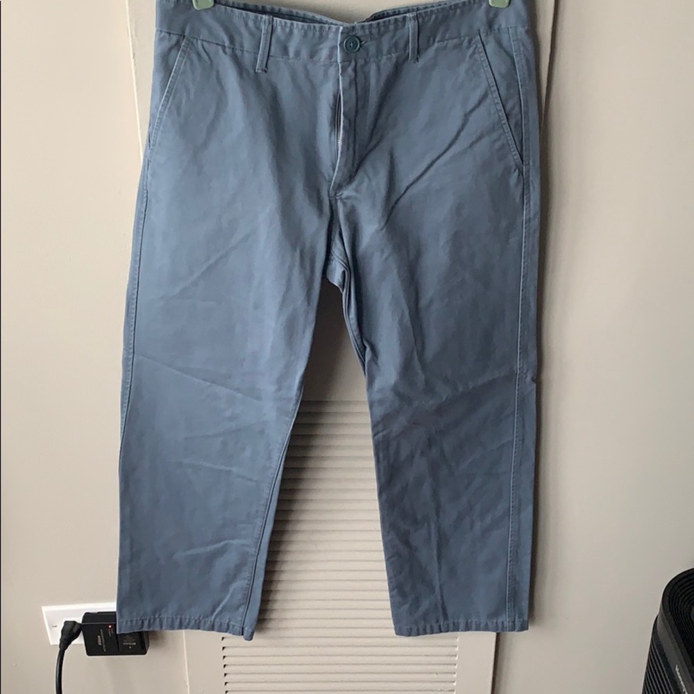 Men’s gap casual pants.